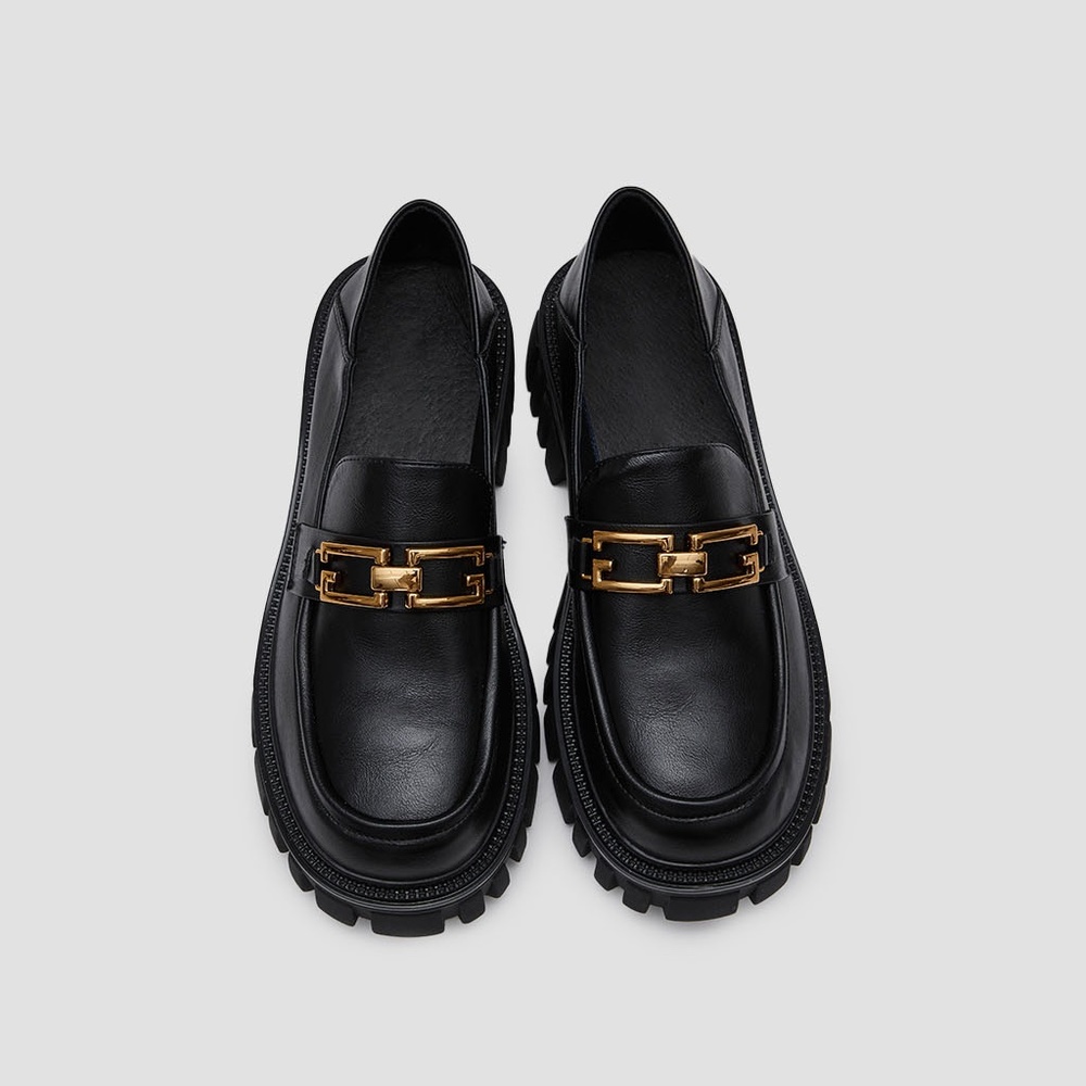 Lattelier Loafers with Chain
